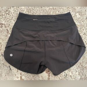 Lululemon Speed Up- 4 inch. Size 4. Great condition.